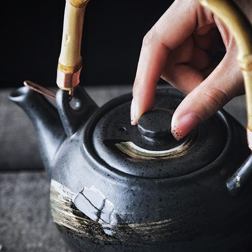 Top Handle Golden Lining Porcelain Teapot