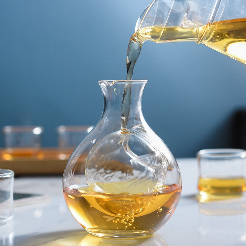 Ice Pocket Glass Whisky Decanter Set