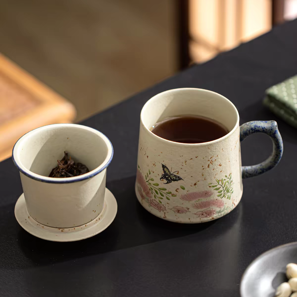 Vintage Floral Butterfly Tea Mug with Lid and Infuser