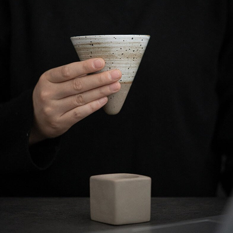 Reverse Cone Ceramic Coffee Cup [Dirty White]