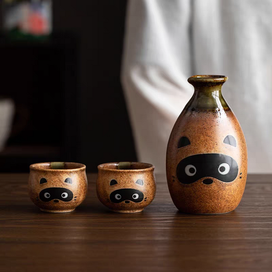 Sake Bottle and Cup Set [Racoon]