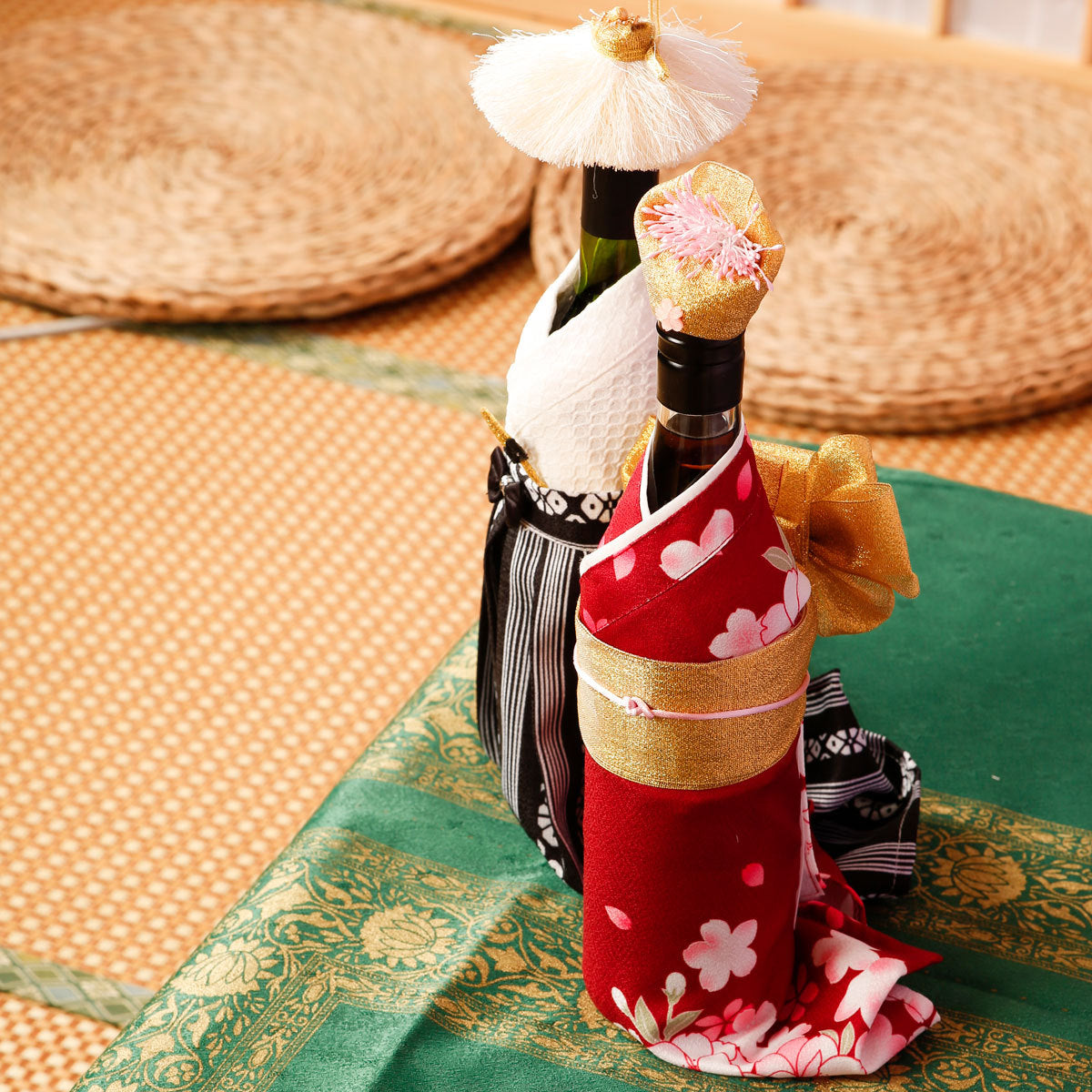 Gift Wrapping Wine Bottle Kimono Cover [Samurai & Red Sakura]