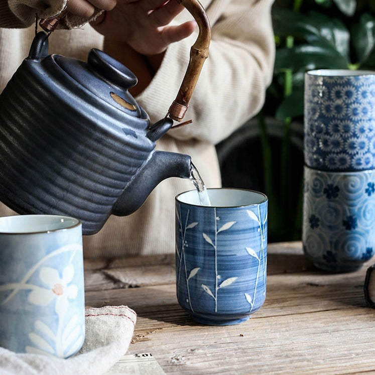 Hand Painted Blue Yunomi Tea Cup [Bullrush]