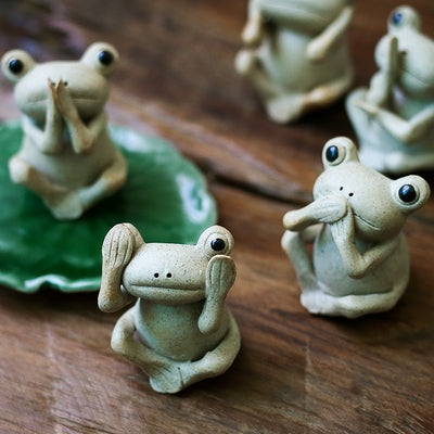 Frog Buddhist Clay Figurine Tea Pet