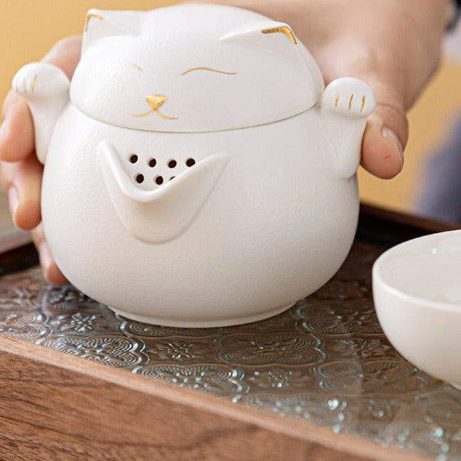 White Lucky Cat Travel Tea Set